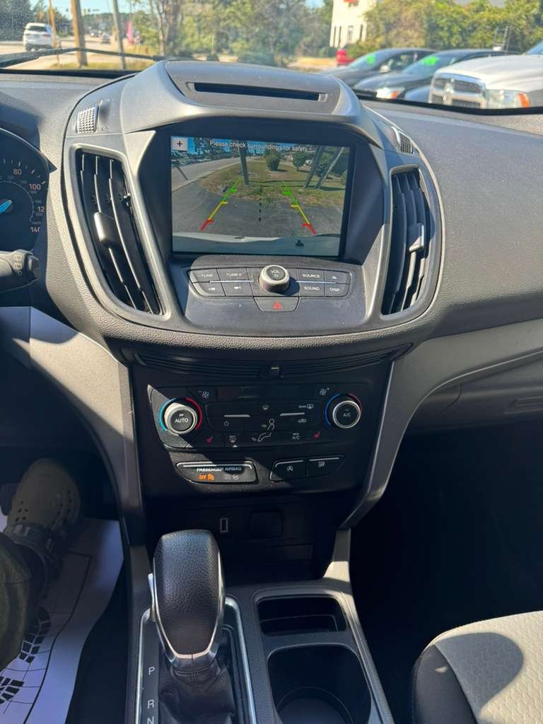 2018 Ford Escape SE - Photo 9