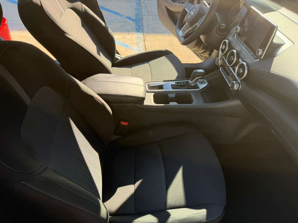 2025 Nissan Sentra SV - Photo 12