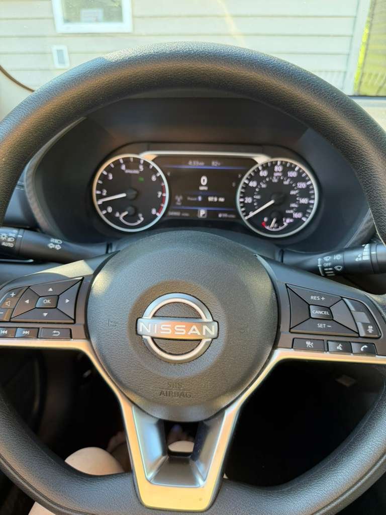 2025 Nissan Sentra SV - Photo 8