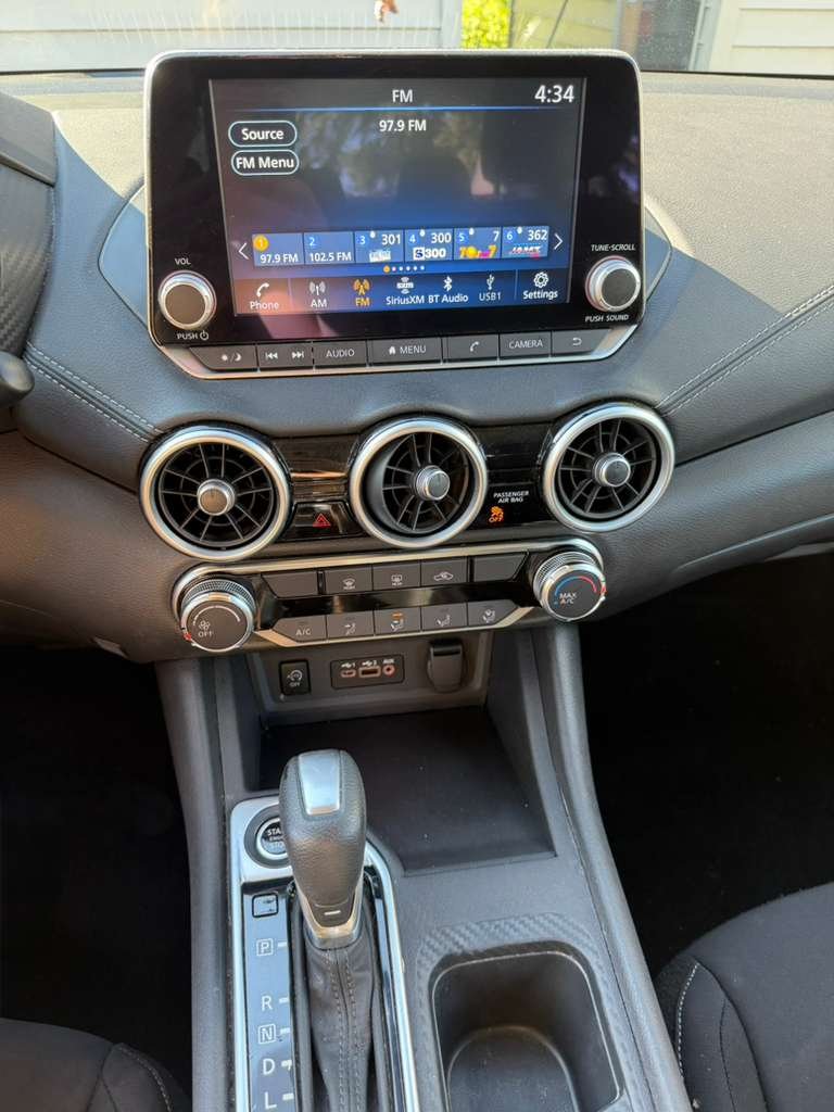 2025 Nissan Sentra SV - Photo 7
